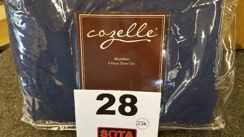 lot 28 image: Cozelle Microfiber Four-Piece Sheet Set Queen - Navy