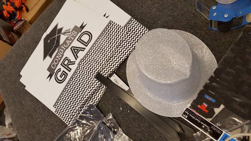 lot 29 image: JUMBO GRADUATION Pack