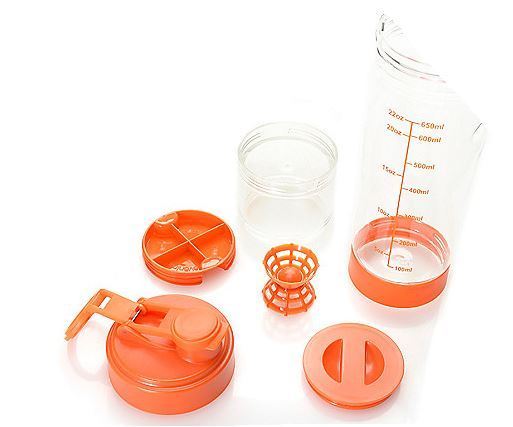 lot 67 image: Cooks Companion Set of Two 22 oz Mixer Bottles w Flavor Infusers & Storage Containers