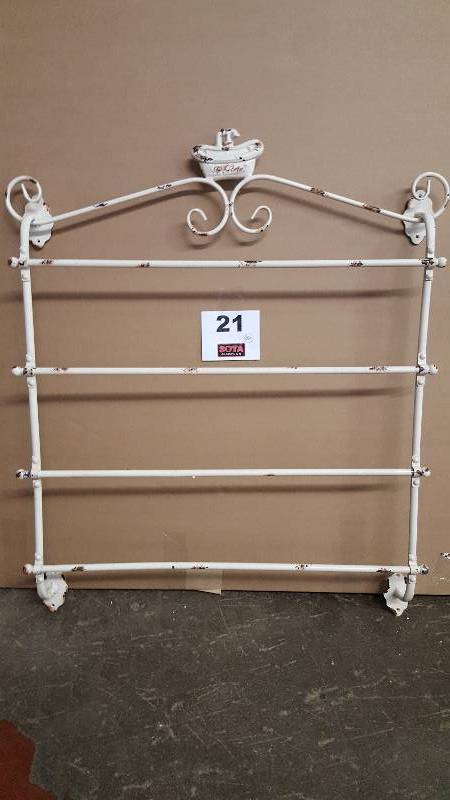 LE BAIN Towel Rack