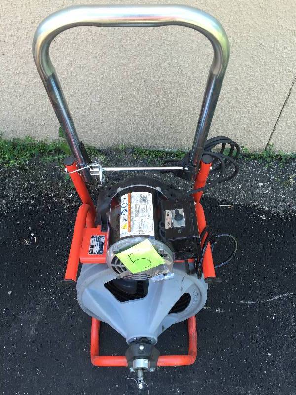 lot 5 image: Ridgid K-400 Drum Machine with C-32 IW Cable Model # 52363 working conditios