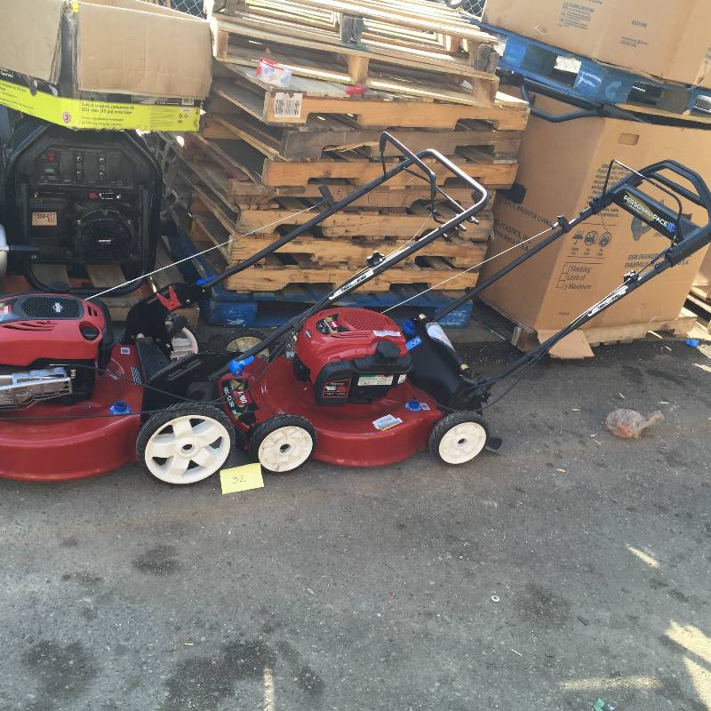 lot 32 image: Lot of 2 toro Self-Propelled Walk-Behind Gas Lawn Mowers need to repair to working properly