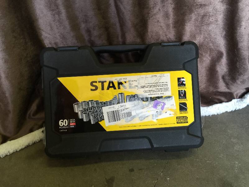 lot 63 image: stanley 60 piece socket set