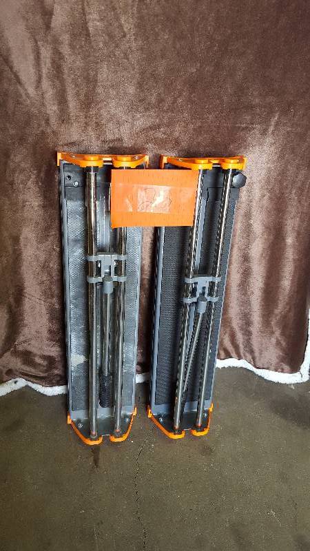 Lot Of 2 HDX 20 in. Rip Ceramic Tile Cutter in like New conditions