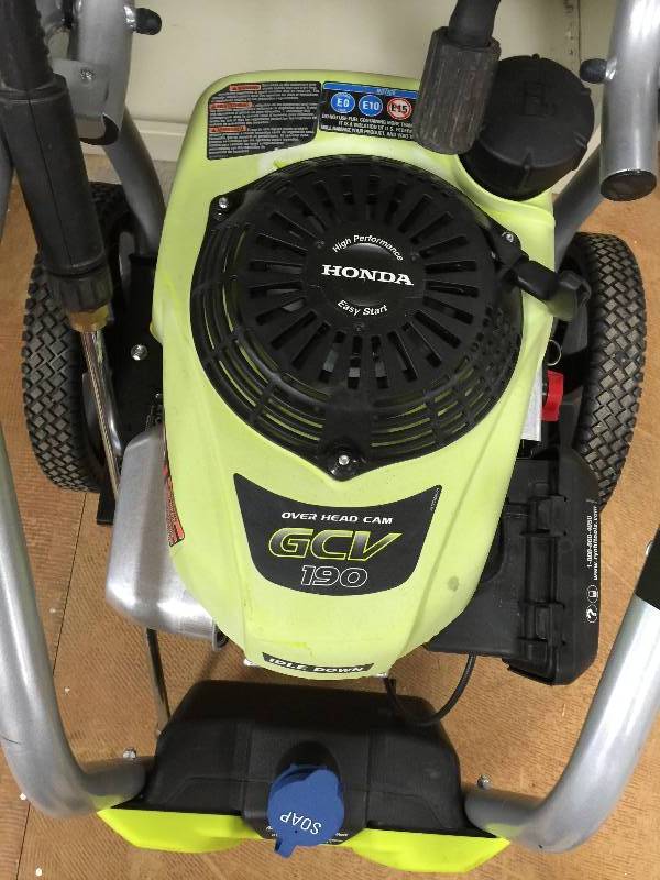 3100-PSI 2.5-GPM Honda Gas Pressure Washer with Idle Down in working conditions