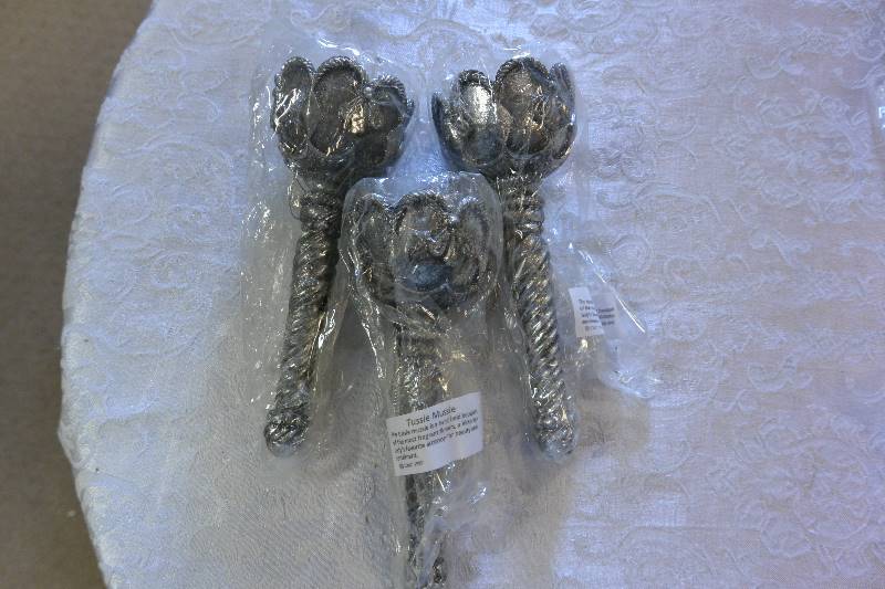 Ceramic Mussie Tussies