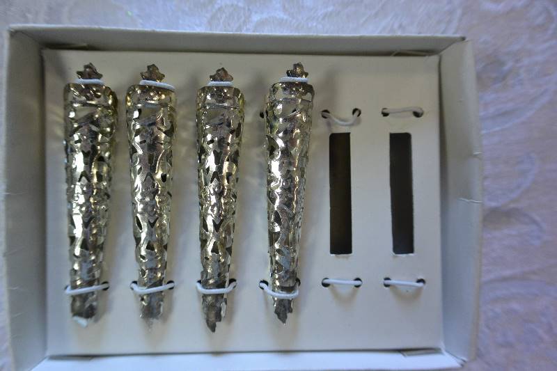 Silver Boutineer Holders
