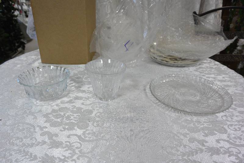 Glass Dishes and Plates