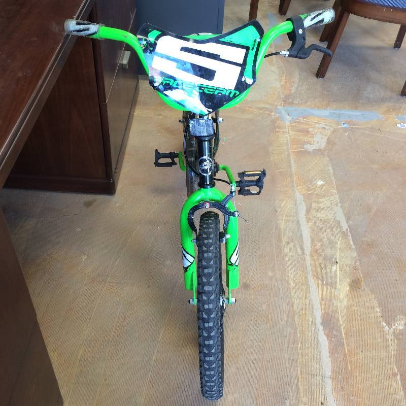 18 Next Surge Boys BMX Bike BlackGreen