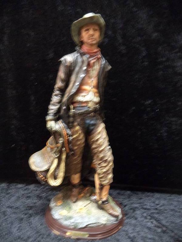 Cowboy - Saddle, Lantern, 20, resin