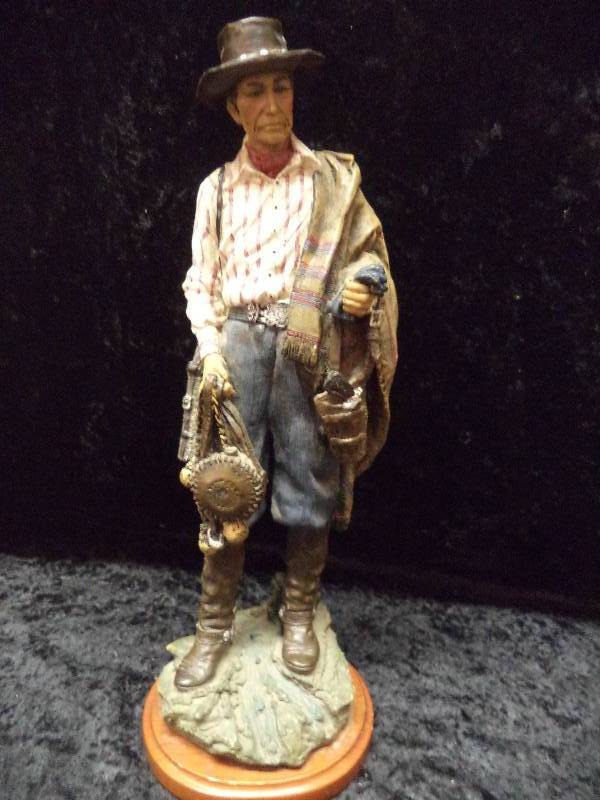Cowboy - Cantene & Pistol, 12, resin