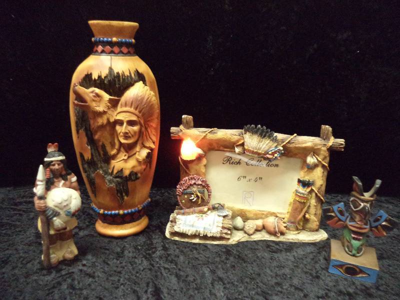Lot - Misc Native American Dcor, 3D Vase, Picture Frame, etc