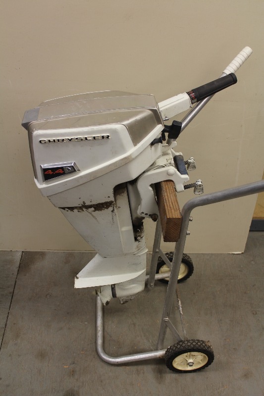 Chrysler Outboard Motor