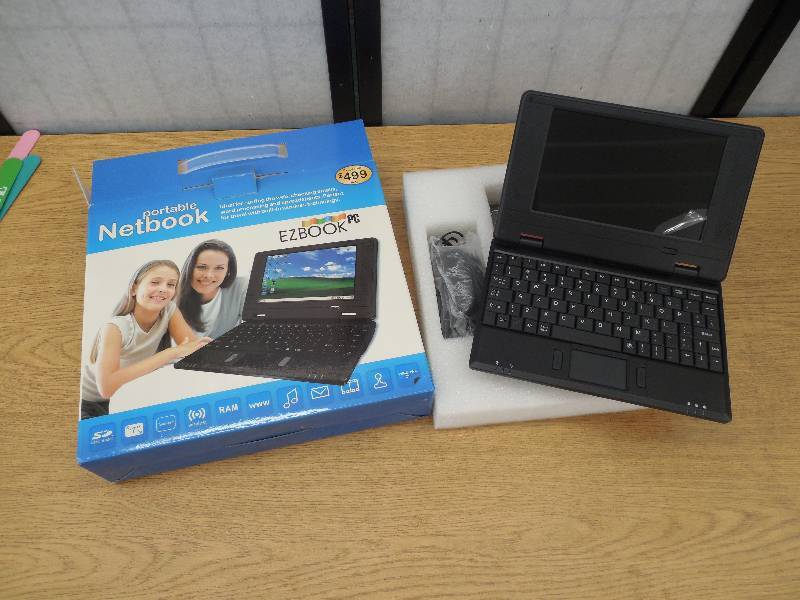 lot 20 image: EZBook PC Portable Netbook