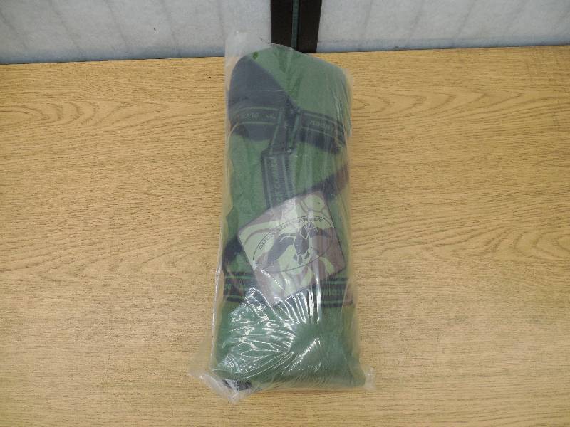 lot 30 image: Duck Buck Commander Fleece Throw Blanket Green Black 50 X 60