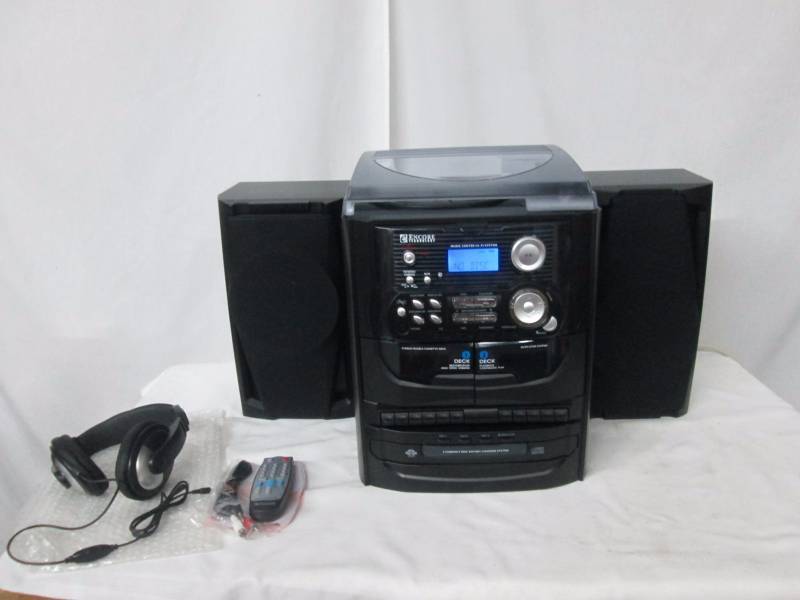 Encore Technology 3-CD Turntable with Headphones