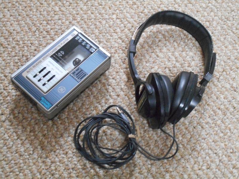 Like New Vintage GE AMFMCassette ...