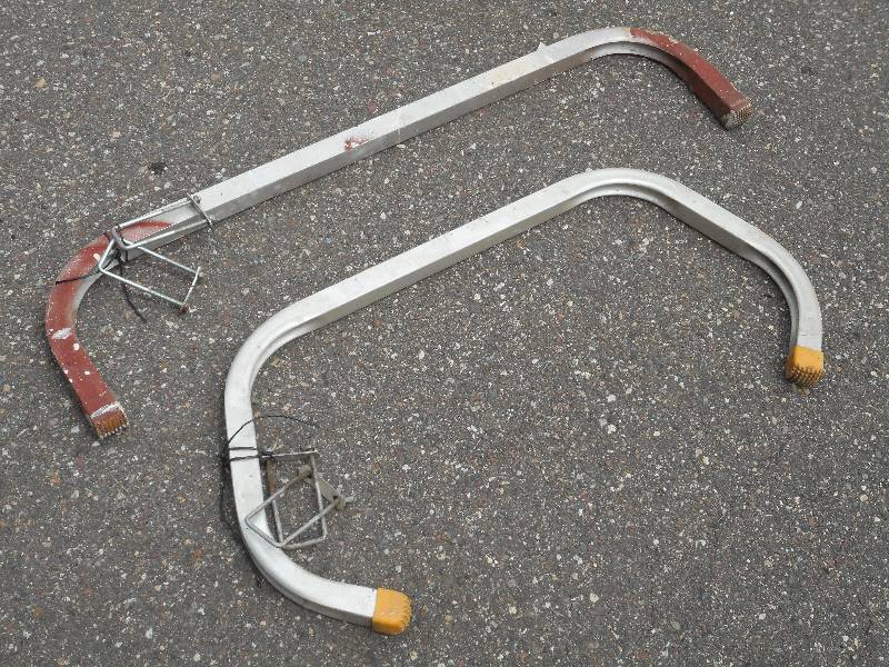 lot 54 image: (2) Aluminum Extension Ladder Brace...