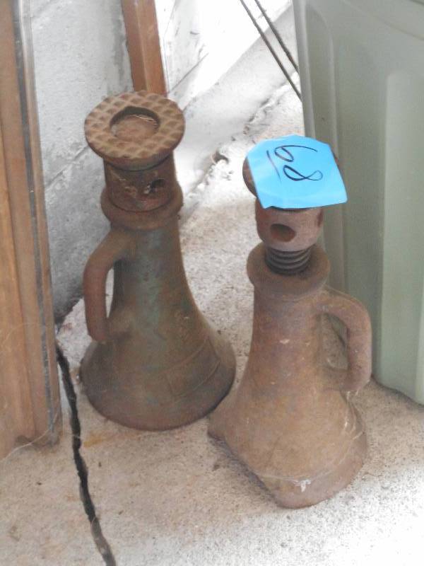 lot 68 image: (2) Vintage Bell Jacks ...