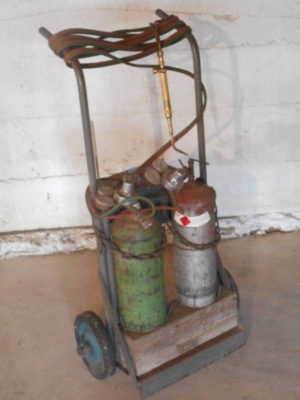 lot 117 image: Oxi-Acetylene Torch Set Complete Wi...