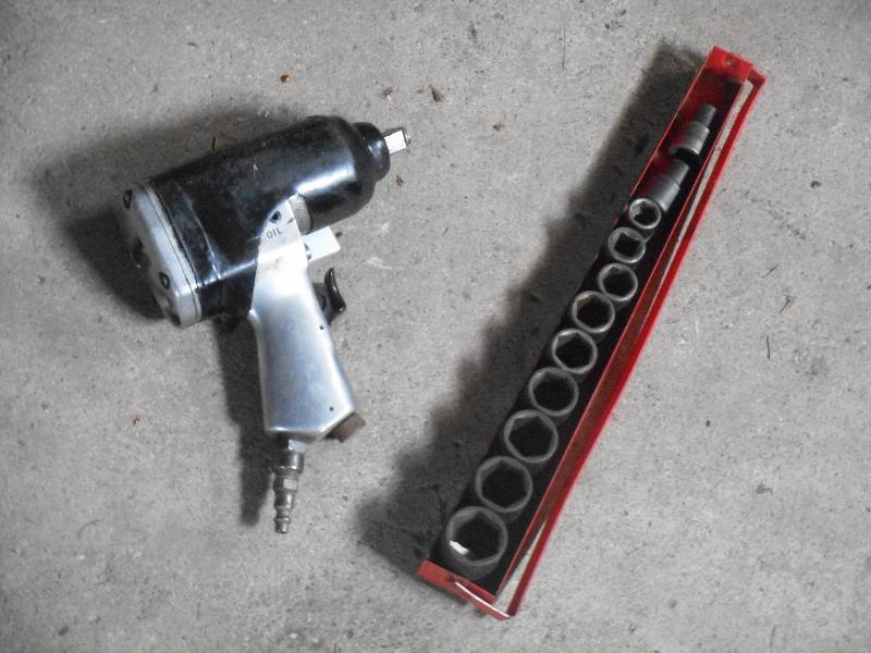 lot 119 image: Black & Decker Impact With Socket S...