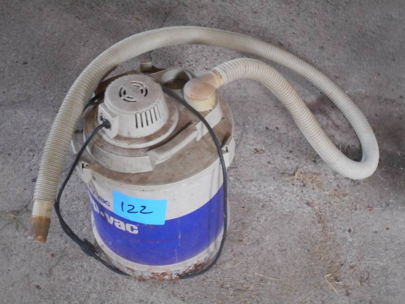 lot 122 image: Shop Vac 5-Gallon WetDry Vac ...