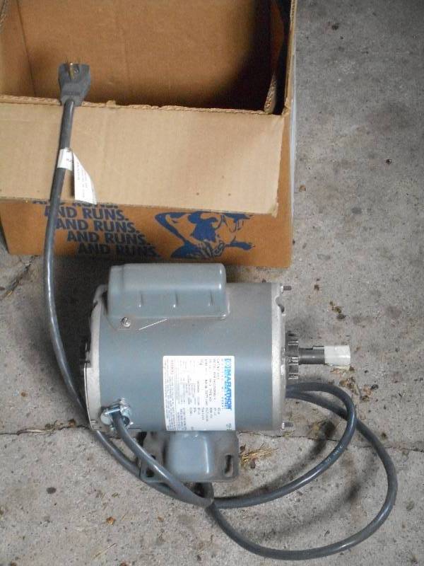 lot 127 image: New Marathon 12HP 115230Volt Sing...