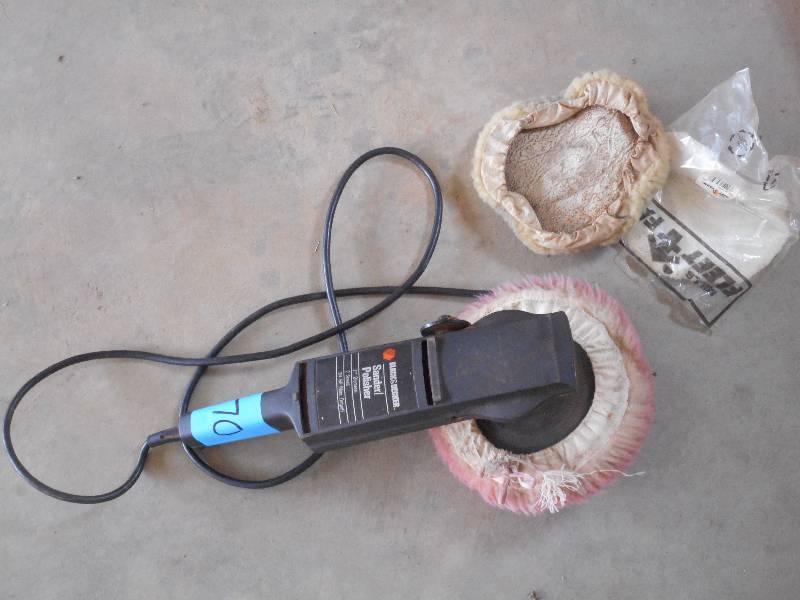 lot 170 image: Black & Decker 7 PolisherSander, ...