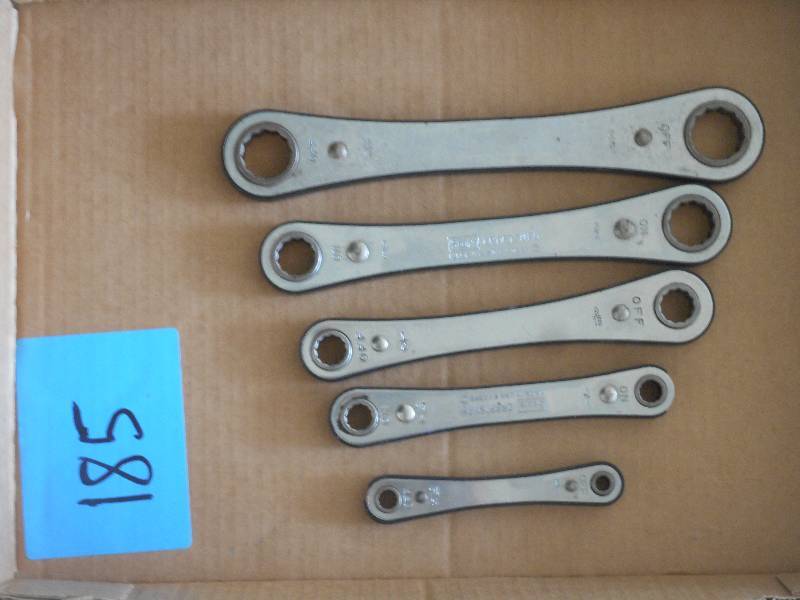 lot 185 image: 5-Piece 14--78 Ratchet Wrench S...