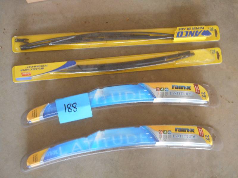 lot 188 image: (2) 20 & (2) 22 Windhsield Wipers...