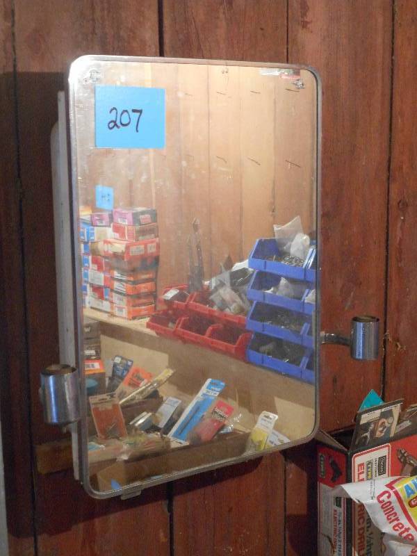 lot 207 image: Vintage Mirrored Medicine Cabinet W...