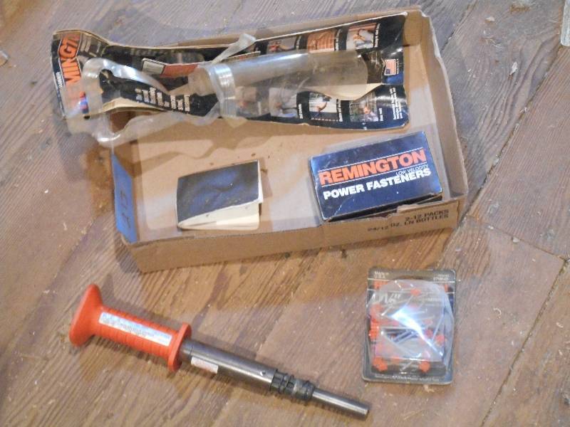 lot 213 image: Remington Ram-Setter With Accessori...