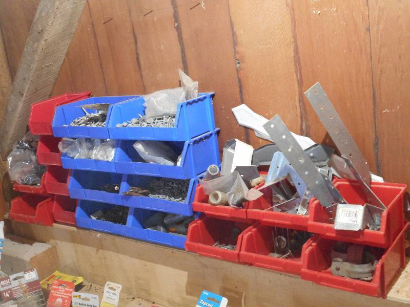 lot 215 image: 20-Piece Parts Organizer Set Wit As...