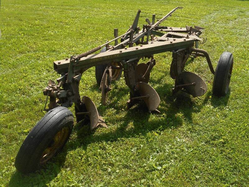 lot 14 image: John Deere 3-Bottom Plow, Pin-Hitch...