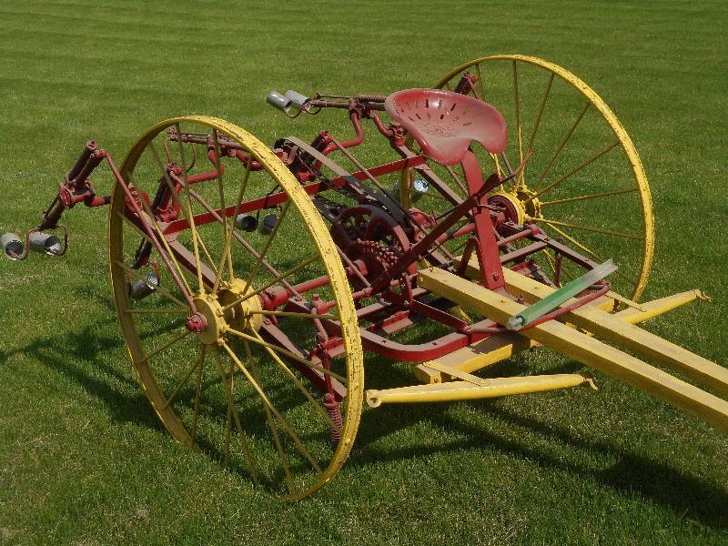19th Century HorseDrawn Hay Tedder... LE Farm Equipment & Estate