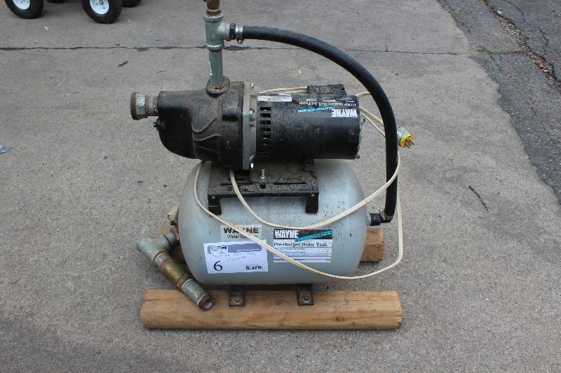 lot 6 image: Wayne Pre-charged Water Tank w Wayne 12hp Shallow Well Jet Pump