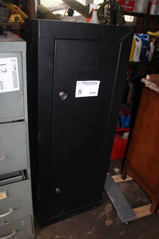lot 8 image: Homak Gun Safe