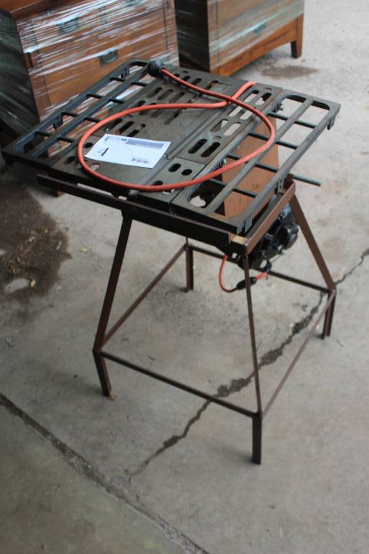 lot 4 image: Circular Saw