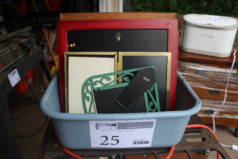 lot 25 image: Lot of Picture Frames Various Sizes