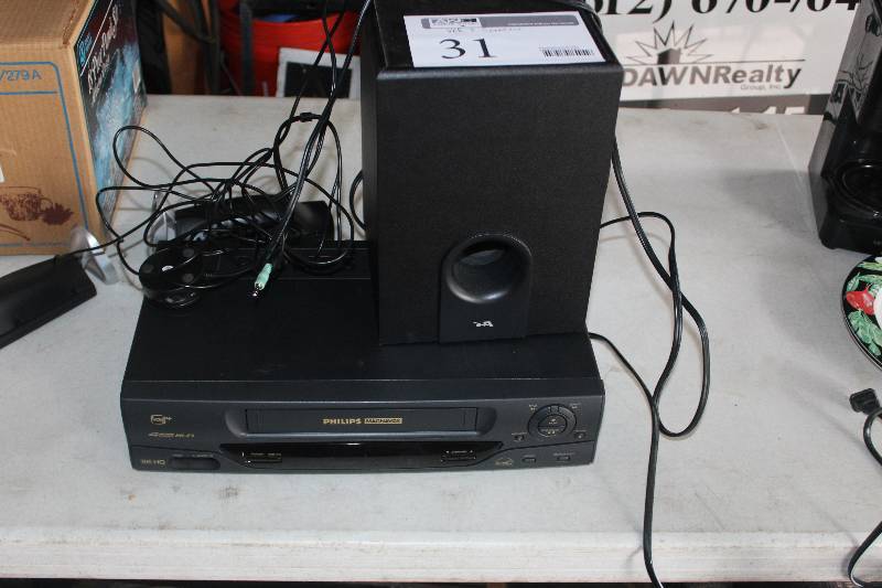 lot 31 image: Philips Magnavox VCR w Speakers