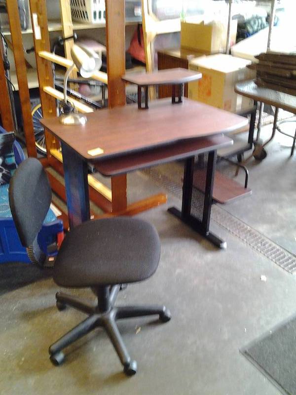 lot 15 image: ComputerWork Station Desk, Office Chair, Lamp 34x24x30