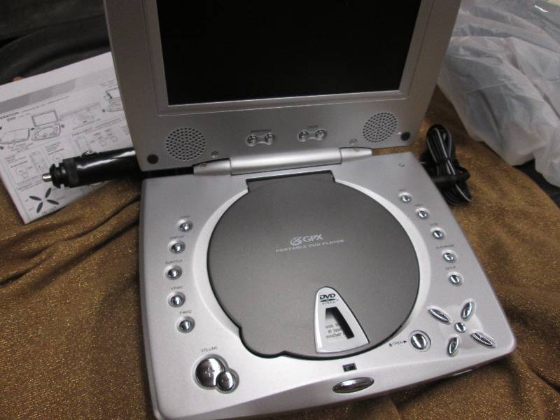 GPX porteble DVD player with car in...