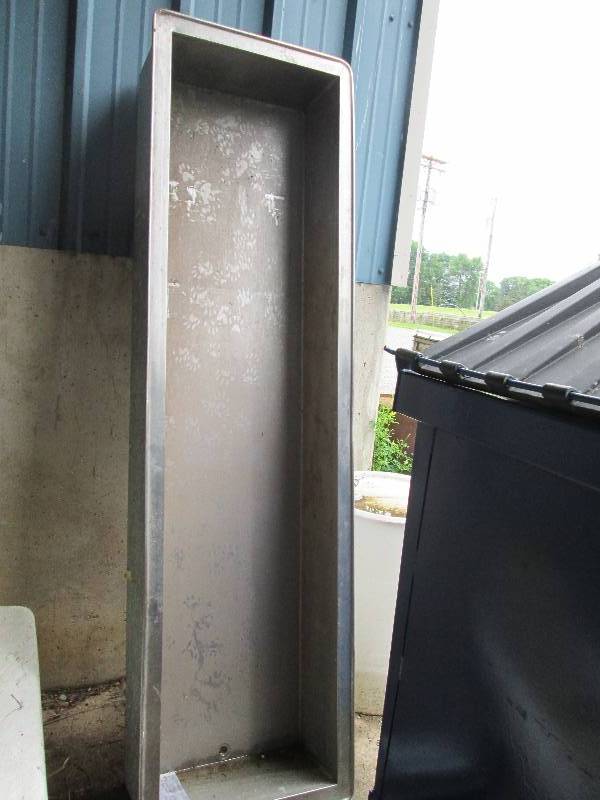 Long metal stainless steel tub ...