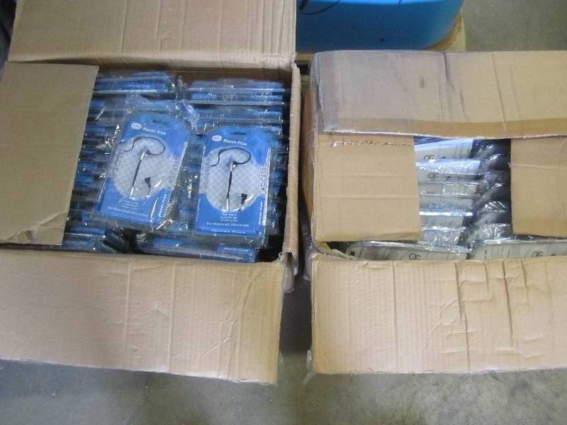 2 cases, 200 total hands free heads...