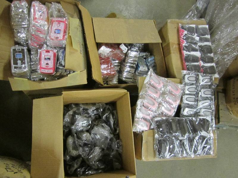 5 cases of assorted cell phone hold...
