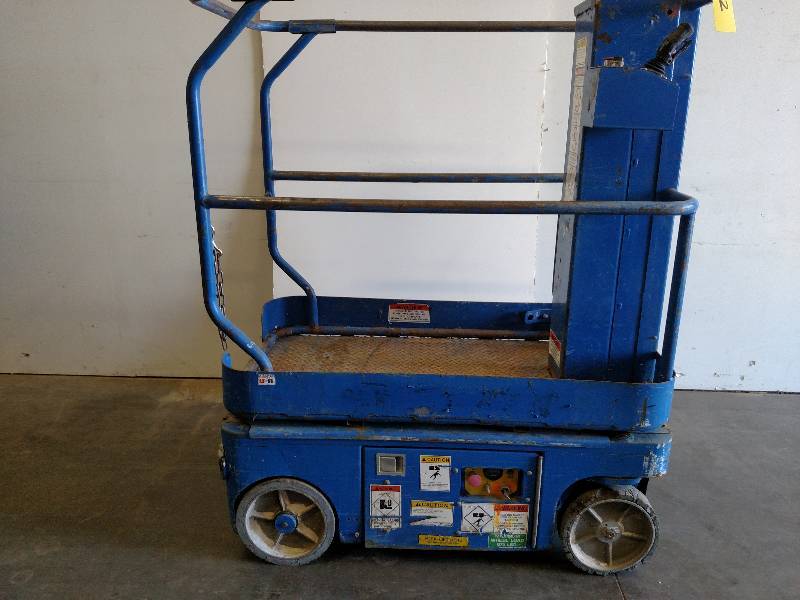 lot 2 image: Upright Model TM-12 Man Lift, 500 l...
