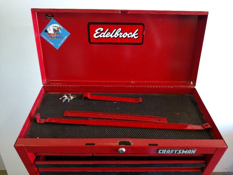 lot 11 image: Craftsman 3 pc. Rolling Tool Cabine...