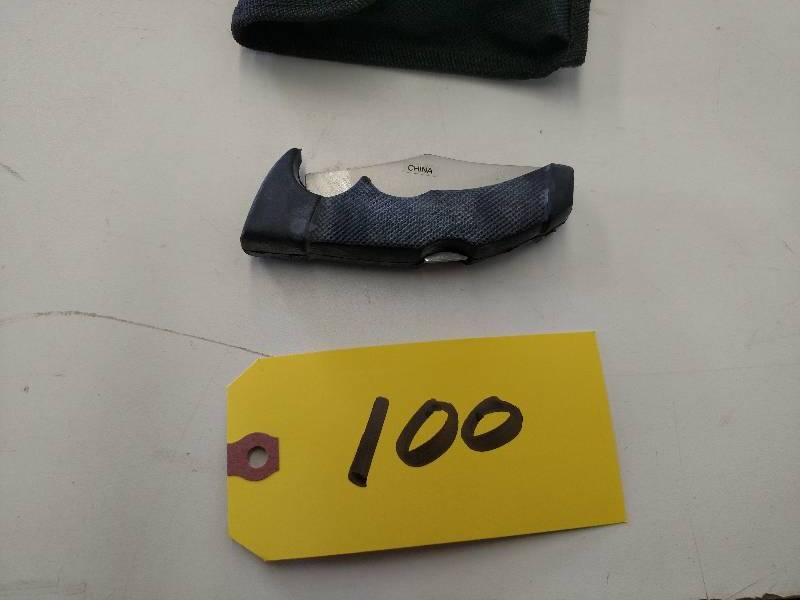 lot 100 image: Jaguar XL84SY Lock Blade Knife...