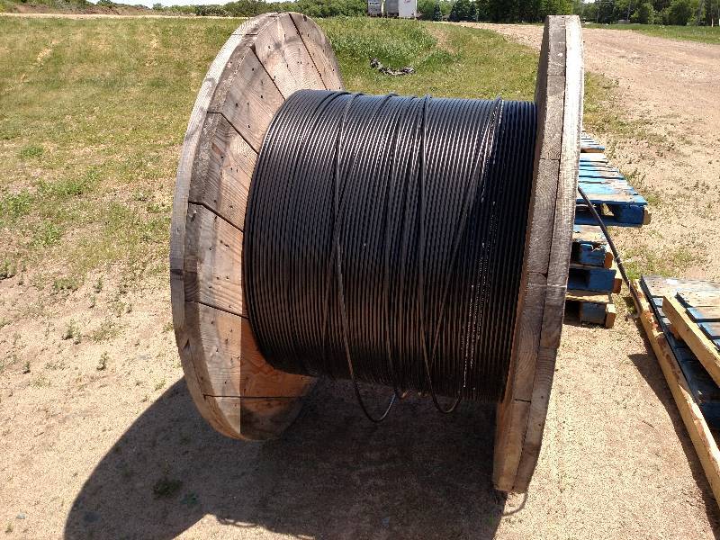 lot 7 image: Commscope Optical Cable, Mfgd June...