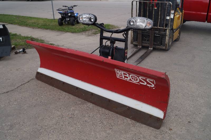 lot 5 image: Boss Snow Plow